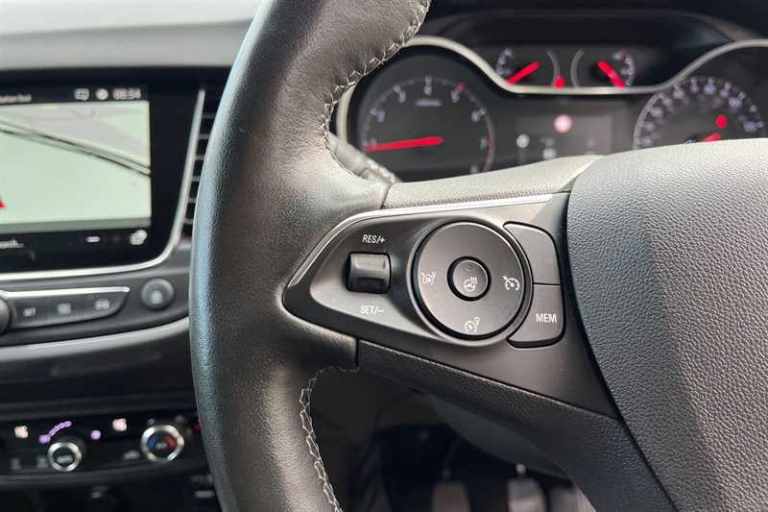 2022 Vauxhall Crossland 1.2i Turbo (130 PS) Ultimate 5 Door Petrol SUV *** 1 Owner / Full Vauxhal...