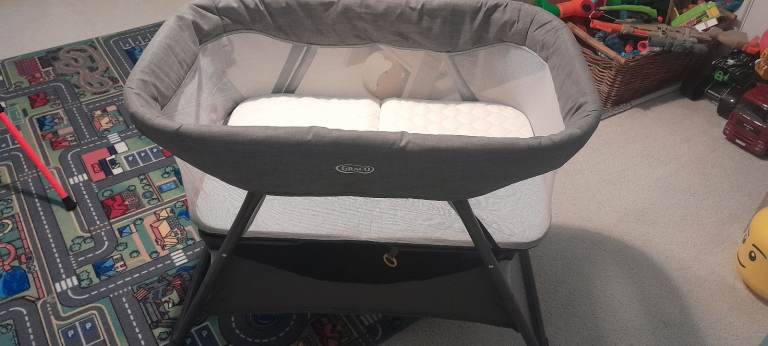 Graco Side by Side Bedside Bassinet