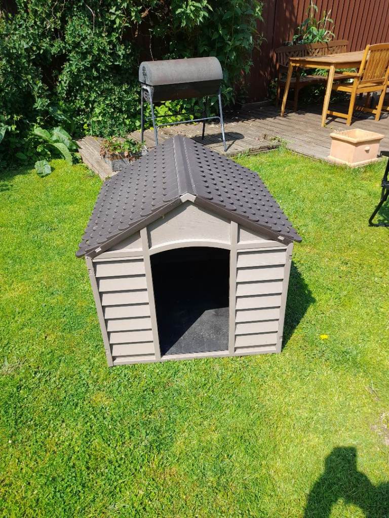 Dog House, tough plastic, easily collapsed for transport, free