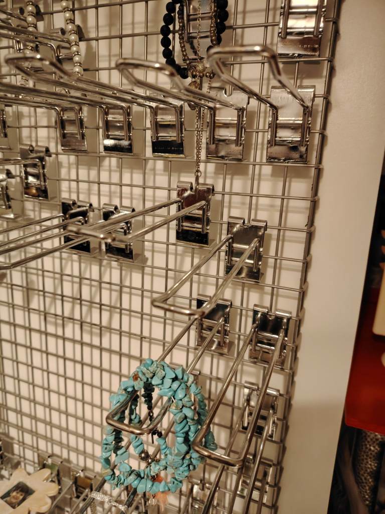 Gridwall mesh jeweller display