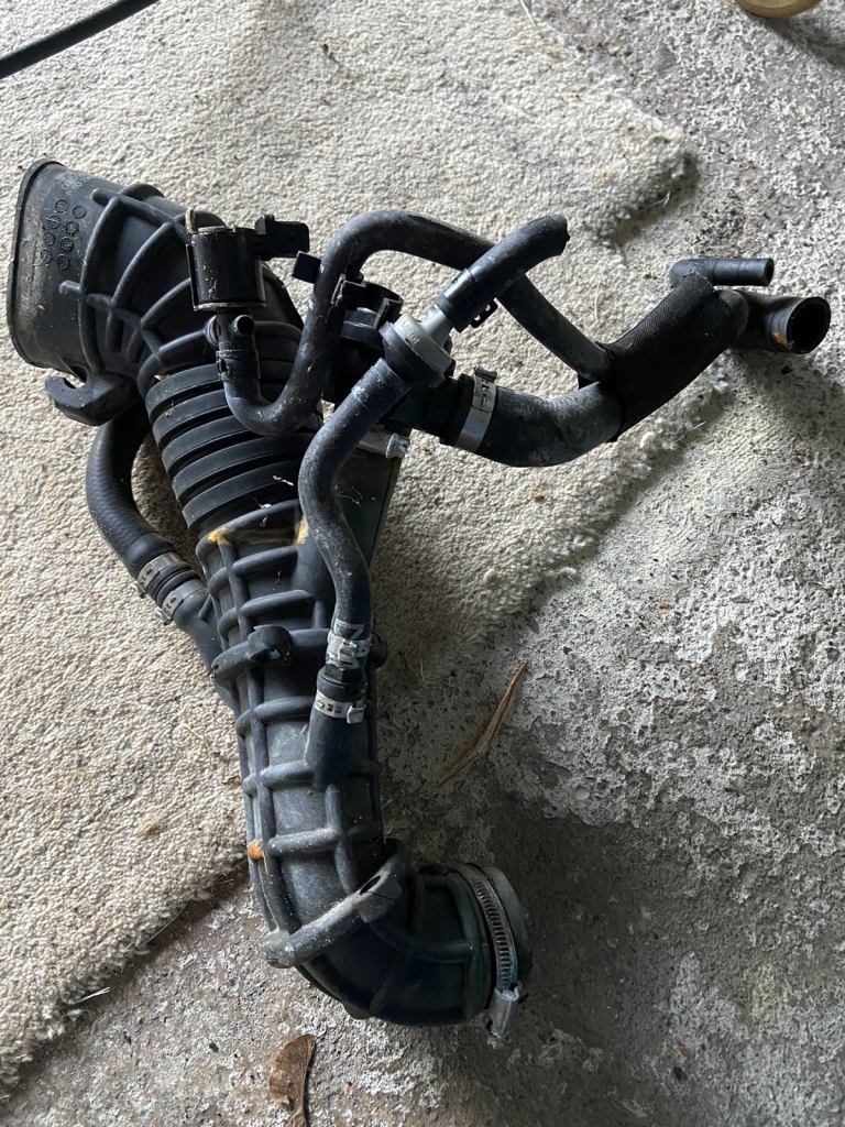 Audi TT/seat intake pipe 