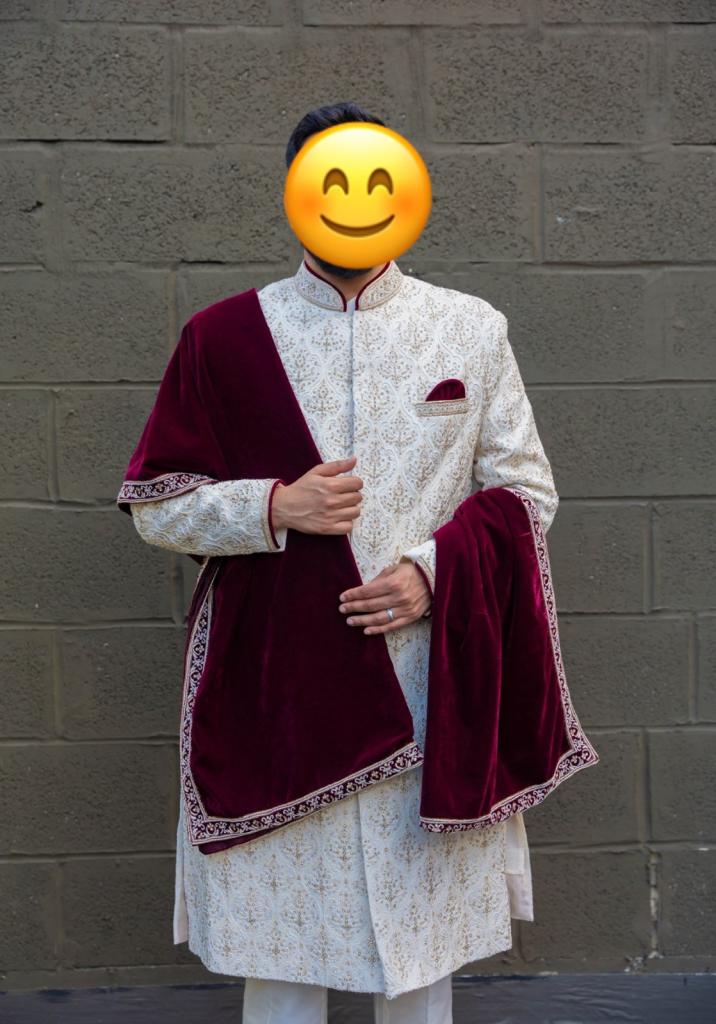 MENS ASIAN SHERWANI. (Large but can be tailored to medium.) PRE-OWNED. 