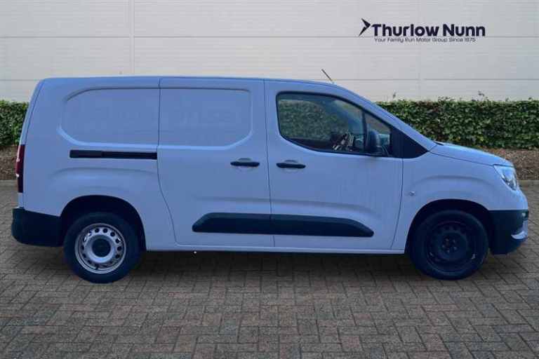 2022 Vauxhall Combo 1.5 Turbo D 2300 Dynamic Panel Van 6dr Diesel Manual L2 H1 Euro 6 (100 ps) Pa...