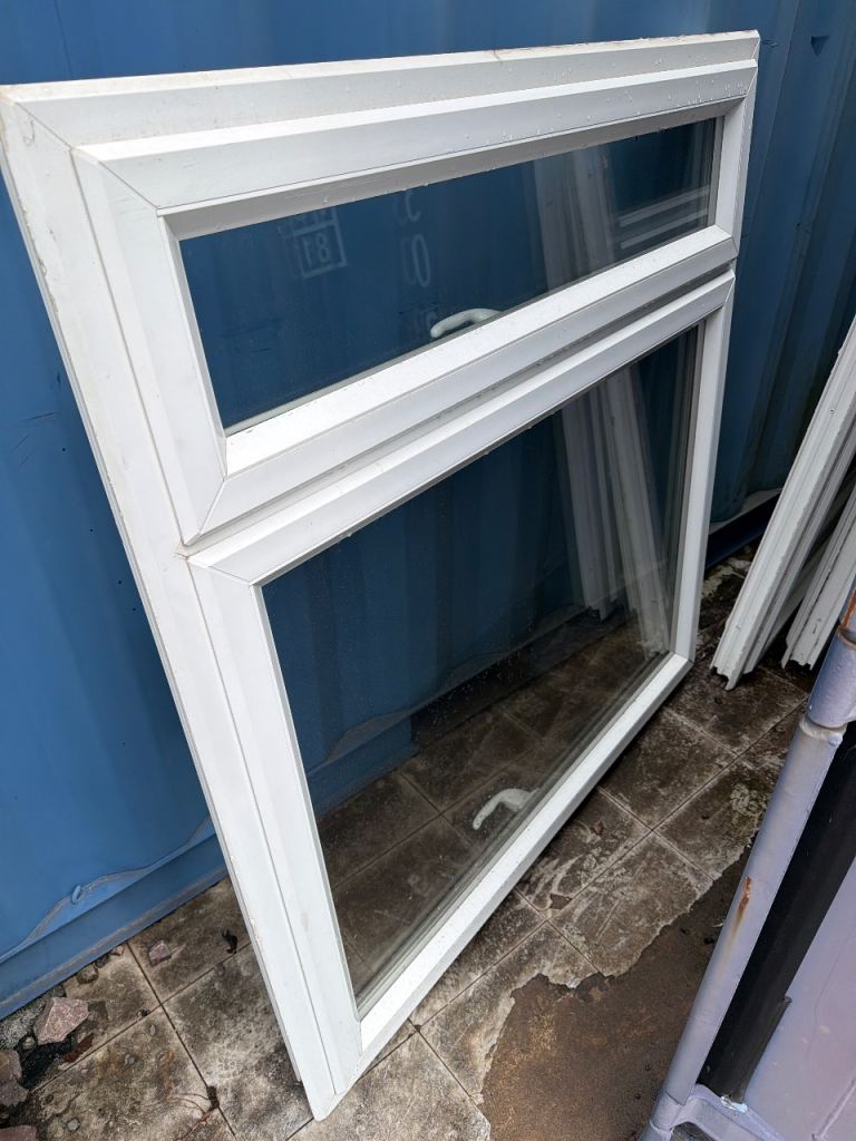 Free to collector. 4x upvc double glazed windows. 