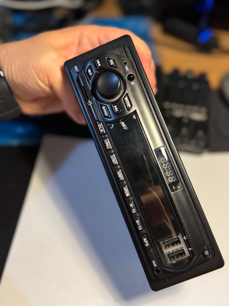 Car MP3 USB Player With Fast Charger and Subwoofer Imput 