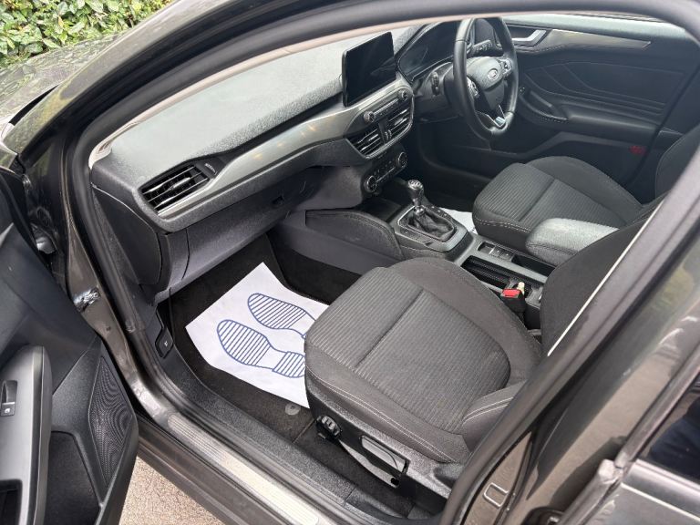 Ford Focus eco boost titanium modal 2020 plate petrol 