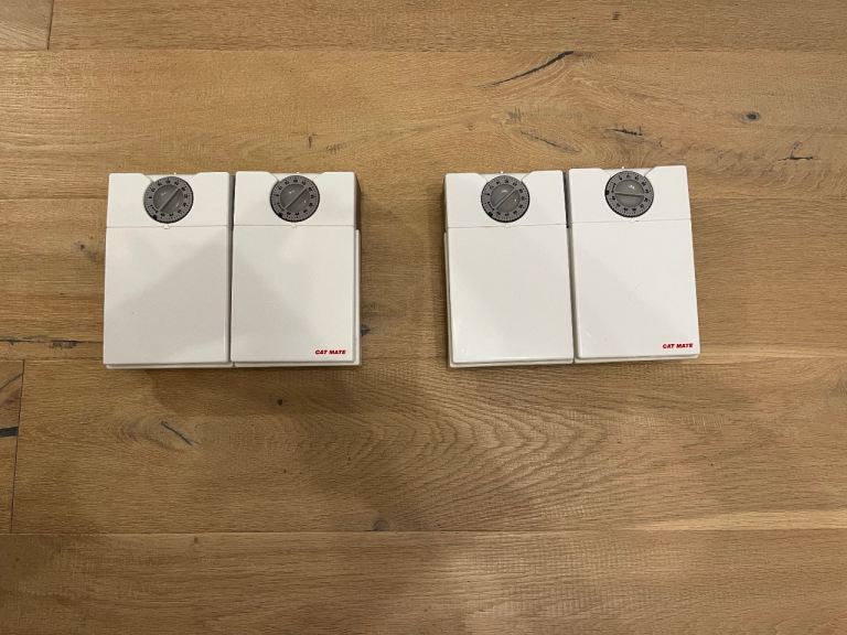 Cat Mate Pair of Timed Feeders