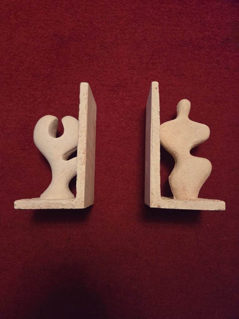 Abstract White concrete Bookends – Good Condition