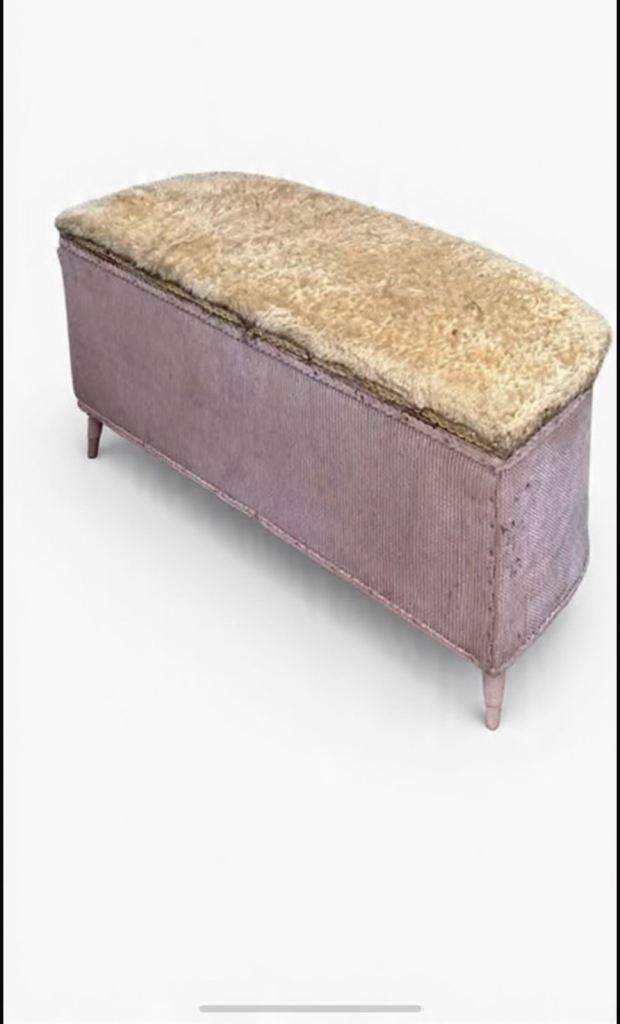 Free   Ottoman 