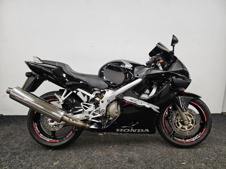 HONDA CBR 600 F - 4 ** TINTED SCREEN - CUSTOM SEAT - LEVERS **