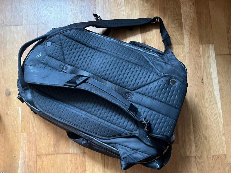 Free: Peak Design Travel Pack (Broken Zip)