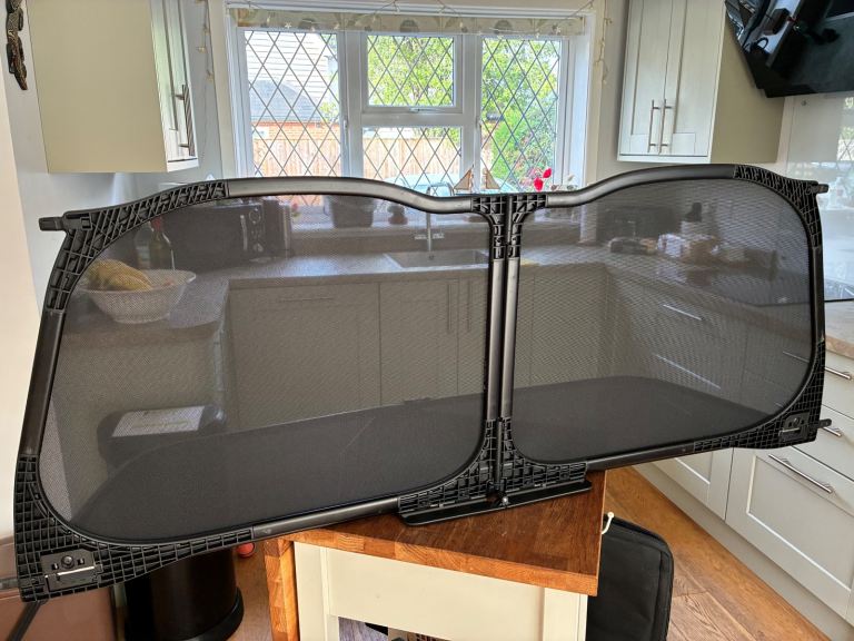 VW Golf MK6 Cabriolet Wind Deflector Diffuser Net