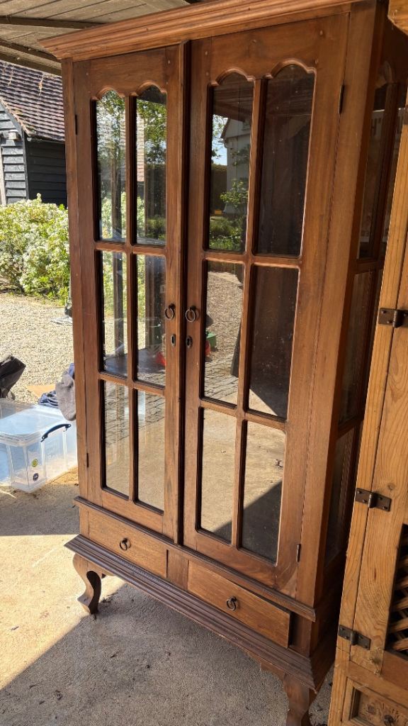 Display cabinet 