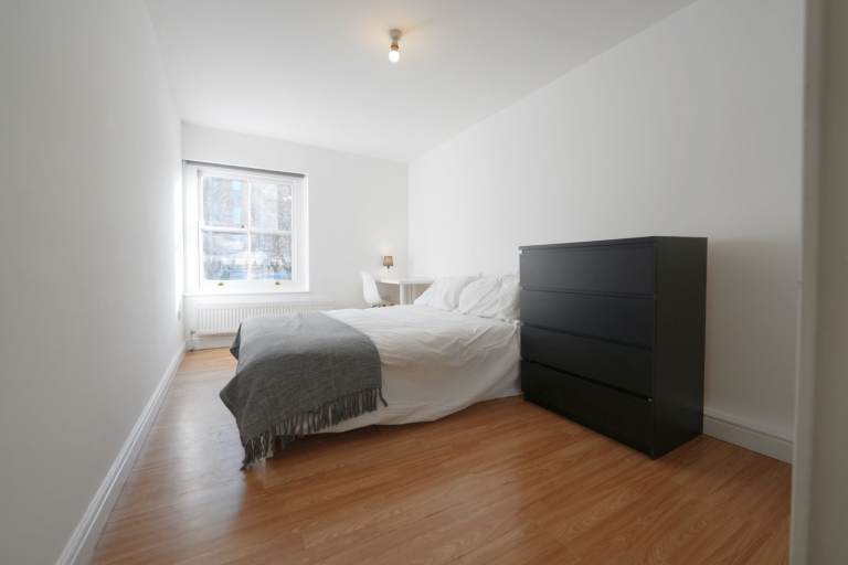 ⭐ FANTASTIC DOUBLE ROOM IN SHEPHERD'S BUSH — MOVE IN NOW 🌟