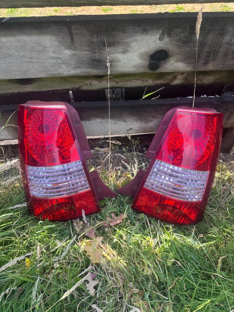 2004 Kia PICANTO back tail lights 