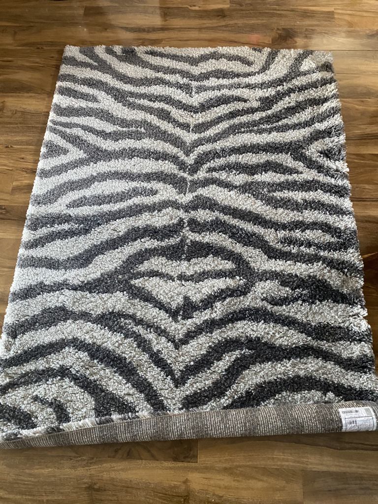 New zebra rug 120 x 170cm 