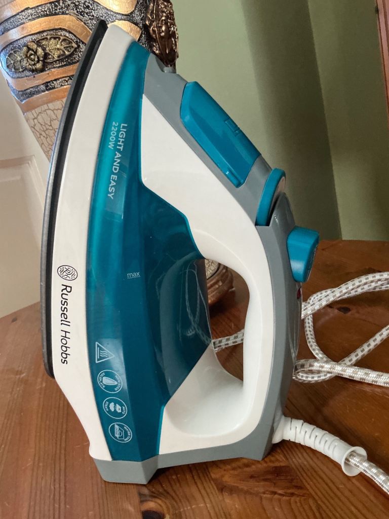Russell Hobbs Steam Iron, New Condition.