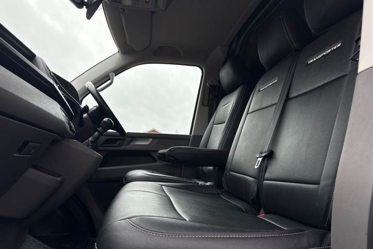 2022 Volkswagen Transporter 2.0 TDI 150 Highline Van Van DIESEL Manual