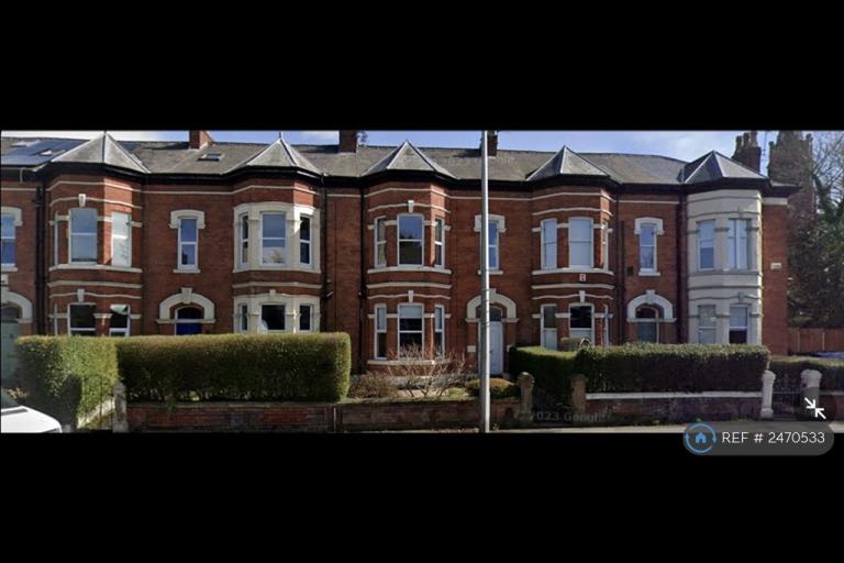 1 bedroom flat in Garstang Road, Fulwood, Preston, PR2 (1 bed) (#2470533)