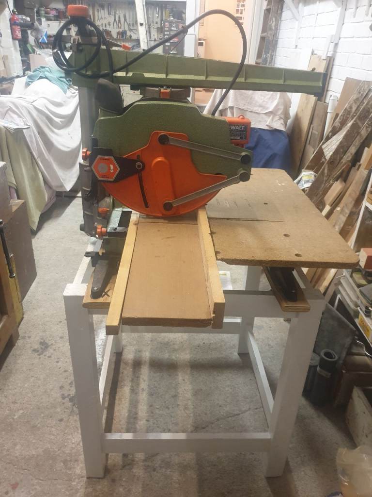 Dewalt D W  320 cross cut/rip saw