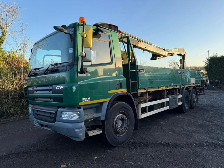 2013 DAF CF 75.310 26T DROPSIDE WITH HMF 1430 CRANE 