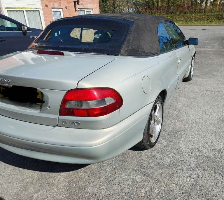 Volvo C70 2.3 convertible 2001 2 door 