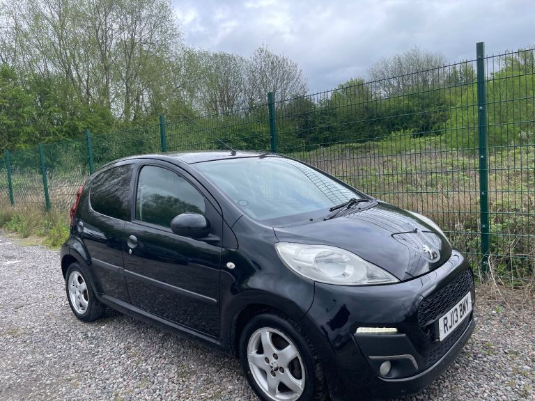 PEUGEOT 107 1.0 ALLURE 13 REG BLACK 5 DOOR MOT FEBRUARY 25TH 2027 TAX £20 LOW INSURANCE 60+MPG
