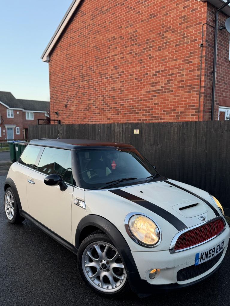 Mini Cooper S - 98k Miles & New MOT - Service History