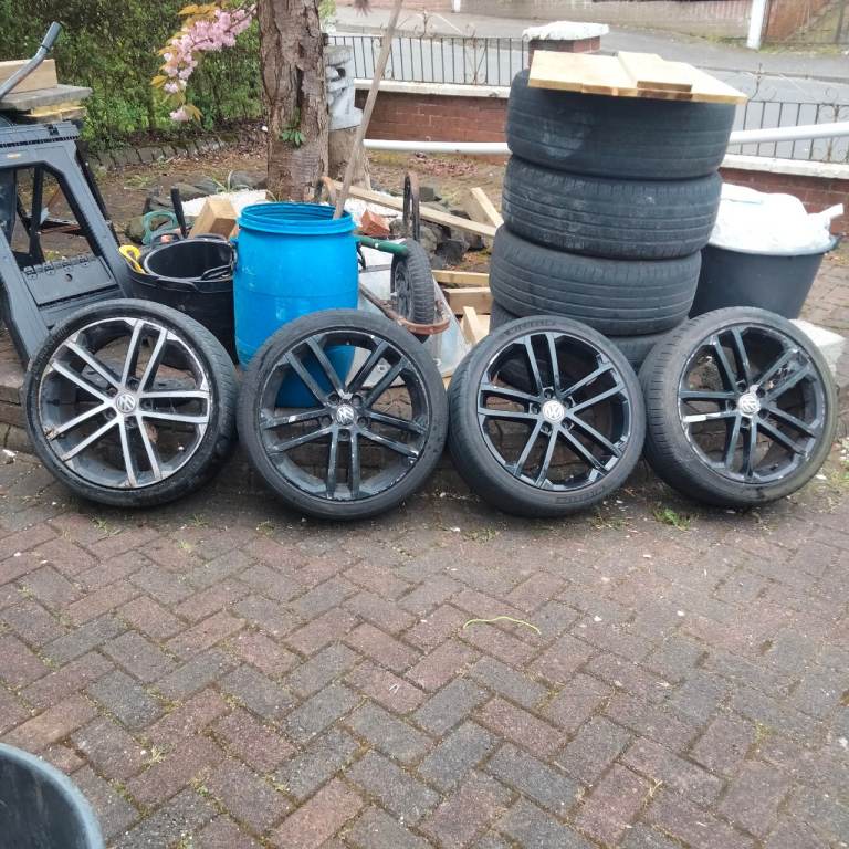 Vauxhall alloy wheels 19"