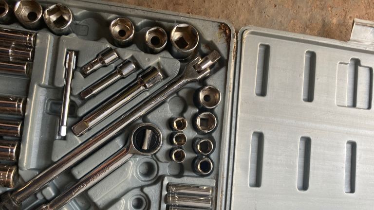 Socket Wrench Set in Grey Case – Good Condition