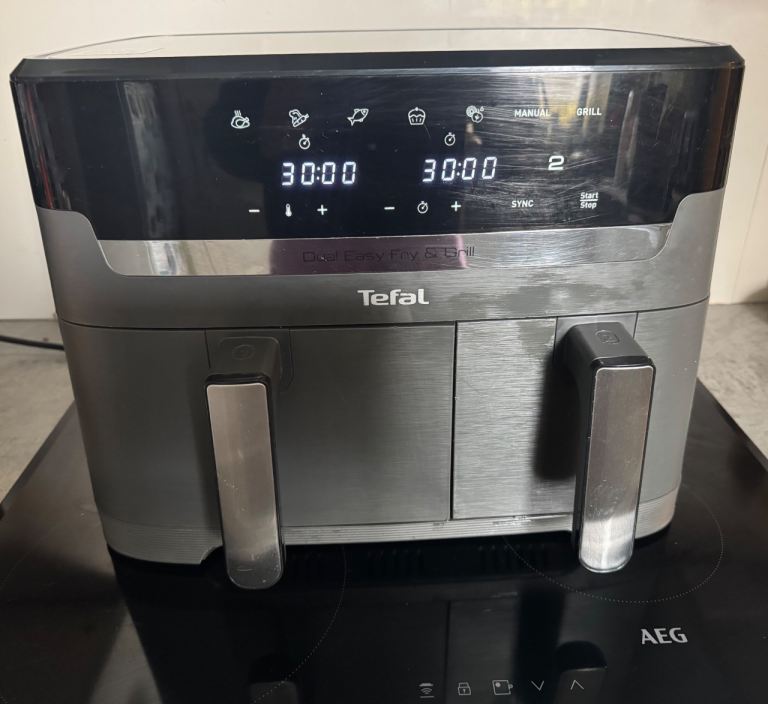 Tefal Duel Easy Fry & Grill. Dark grey.