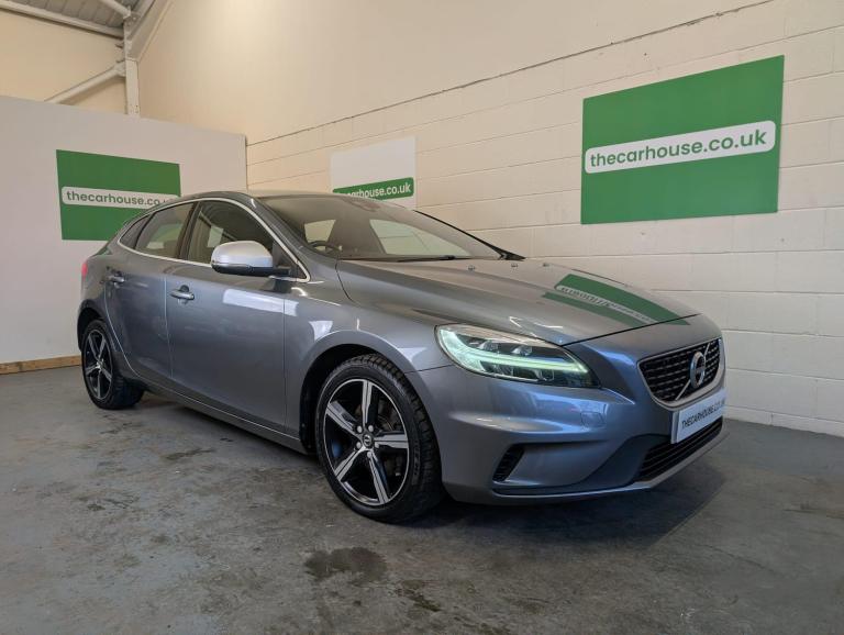 2019 Volvo V40 2.0 T2 GPF R-Design Nav Plus Euro 6 (s/s) 5dr HATCHBACK Petrol Manual