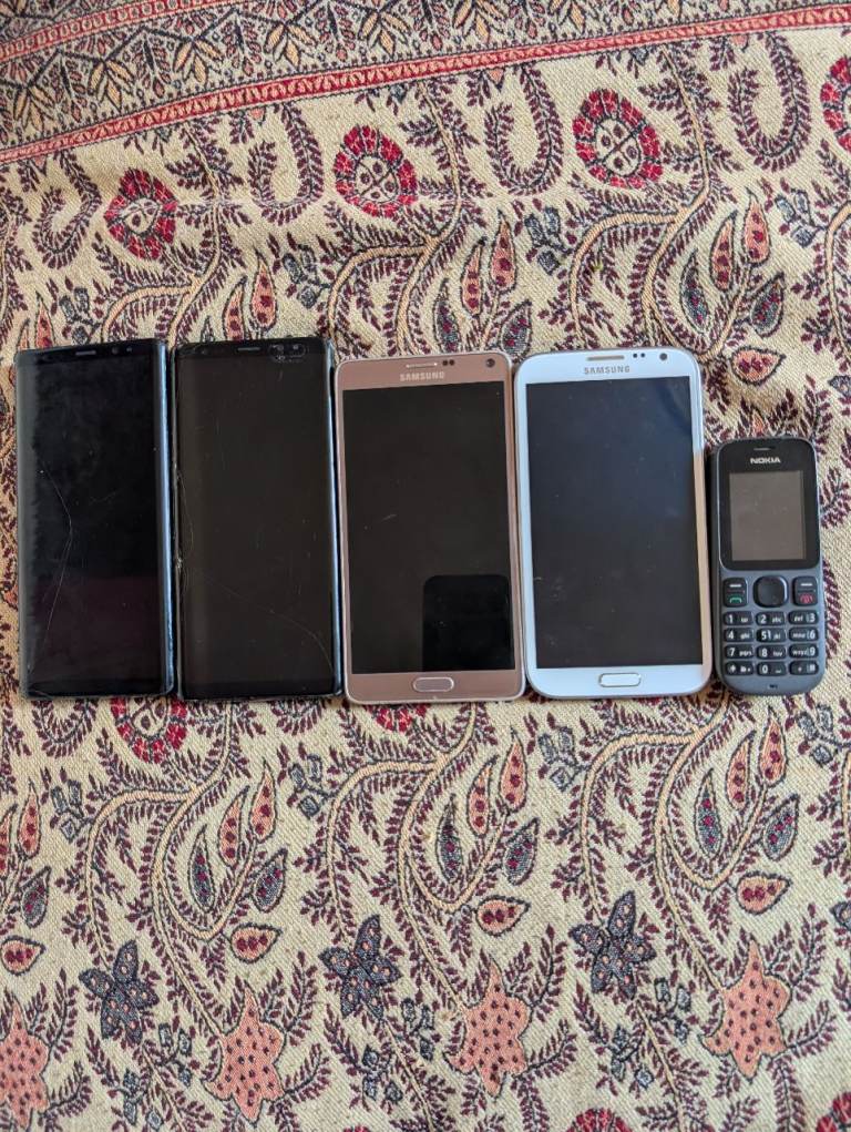 Various Old Samsung and Nokia Mobile Phones – Fair Condition