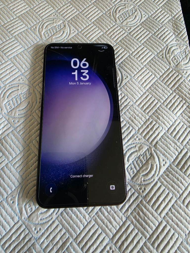 Samsung s23 plus in black new condition.