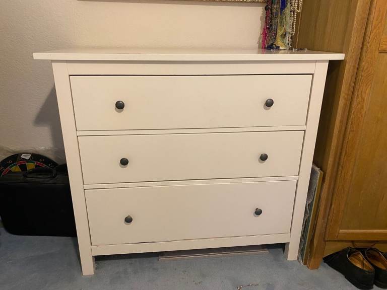 image for White chest of drawers