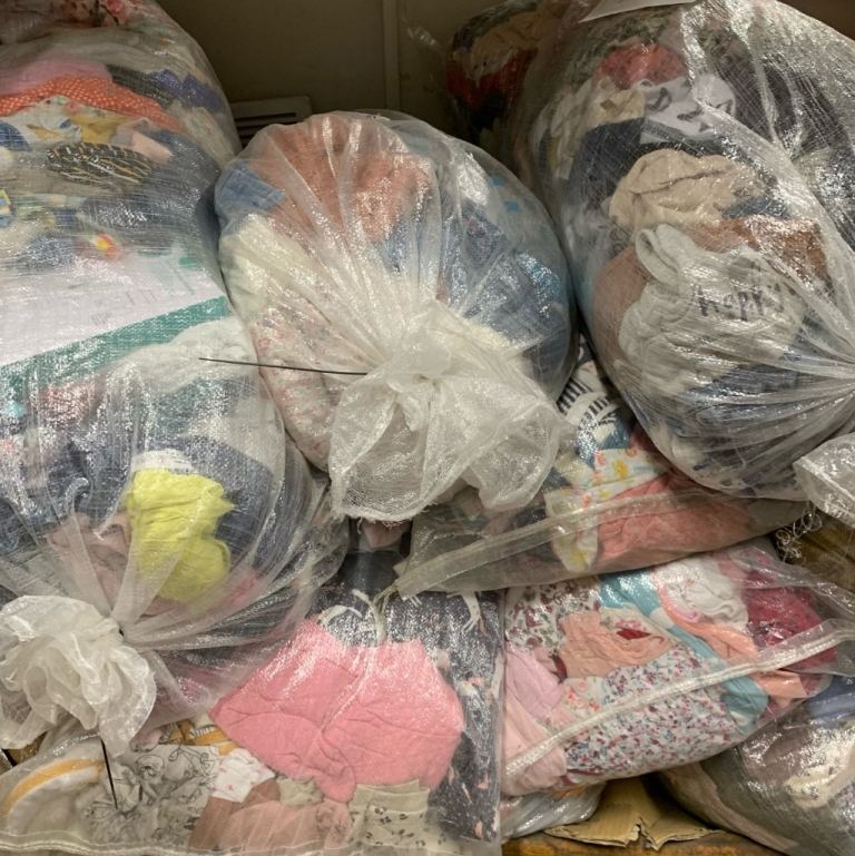 Wholesaler of Used / Second Hand Clothes Adults or Kids A or B From £1 KG. Delivery Avialable
