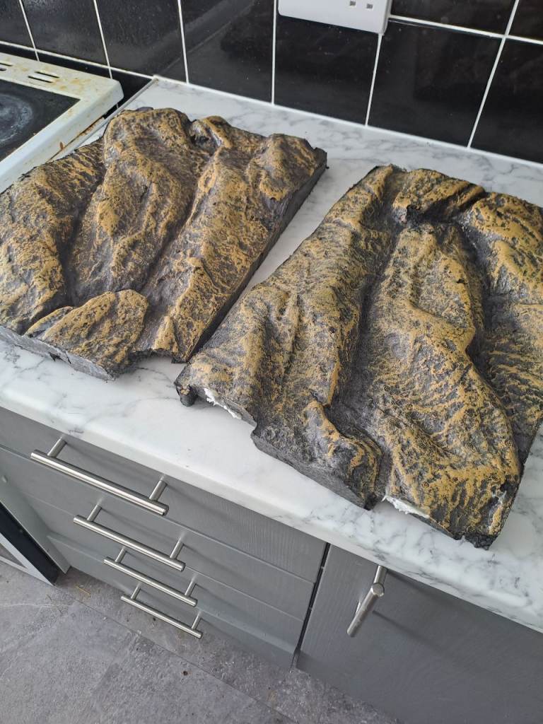 2 x original exo terra terrarium/enclosure backgrounds price for the pair