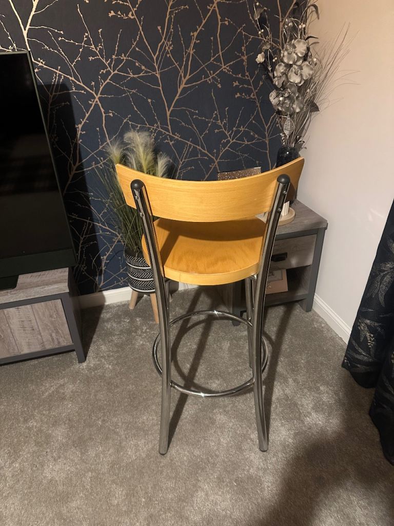 X 2 kitchen bar stools