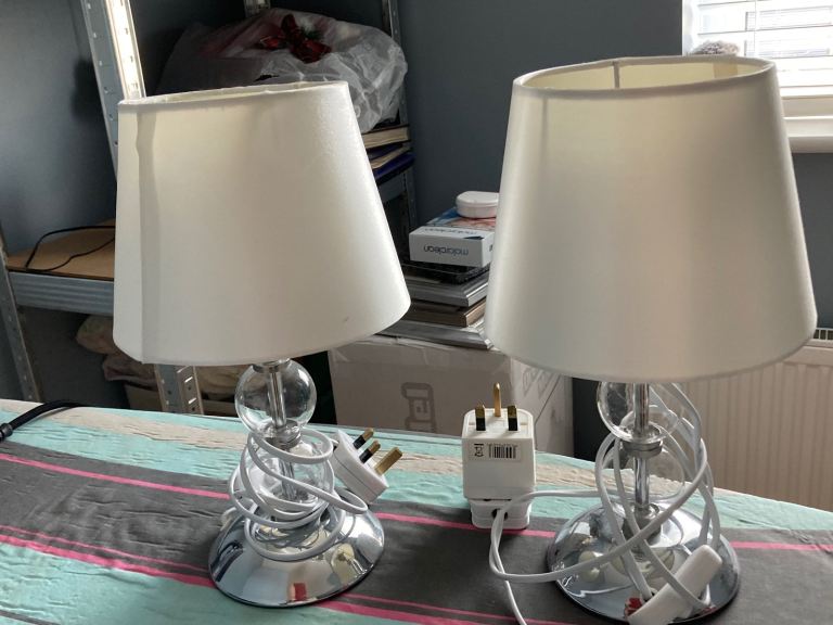 Pair of Modern Bedside Lamps – Good Condition