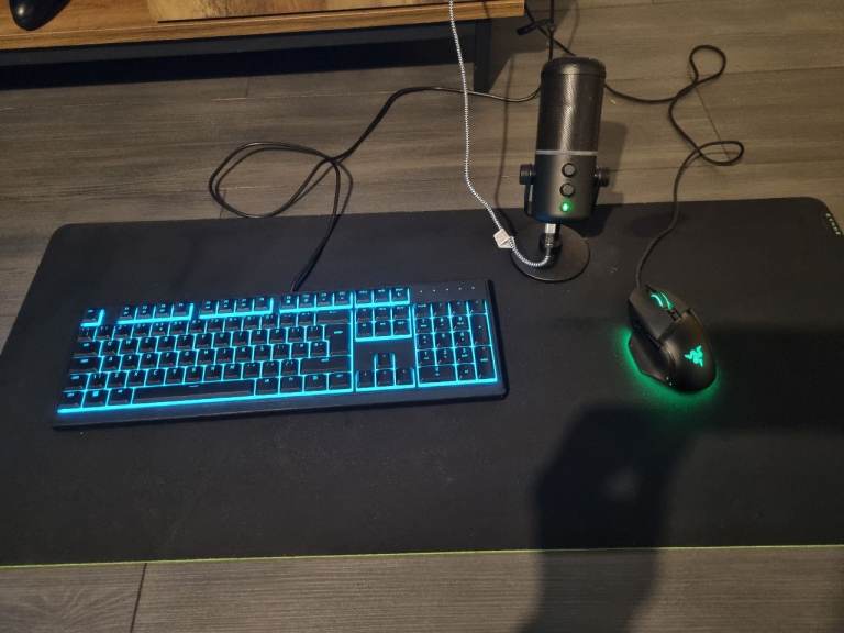 Razer Gigantus V2 XXL Soft Gaming Mouse Mat for Speed and Control Black 