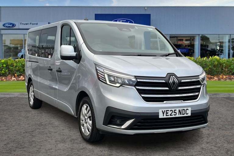 2025 Renault Trafic Extra LL30 LWB 9 Seat Minibus Blue dCi 150ps Manual Minibus Diesel Manual