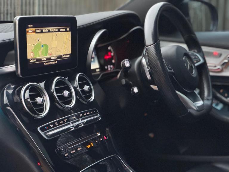 2015 Mercedes-Benz C Class 2.1 C220d AMG Line (Premium Plus) 7G-Tronic+ Euro 6 (s/s) 4dr SALOON D...