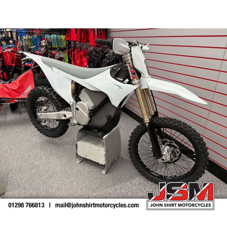 STARK VARG EX 80hp - SNOW WHITE