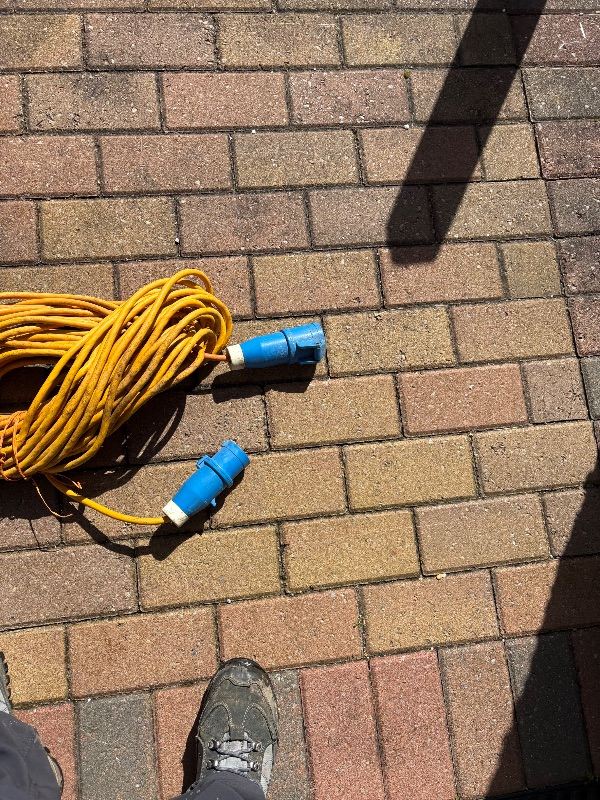 Caravan cable 