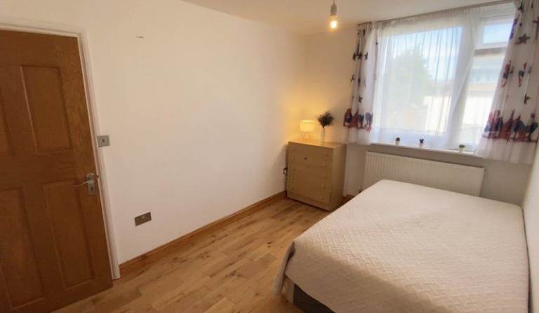 ⭐ LOVELY DOUBLE ROOM IN SEVEN SISTERS — MOVE IN NOW 🏠
