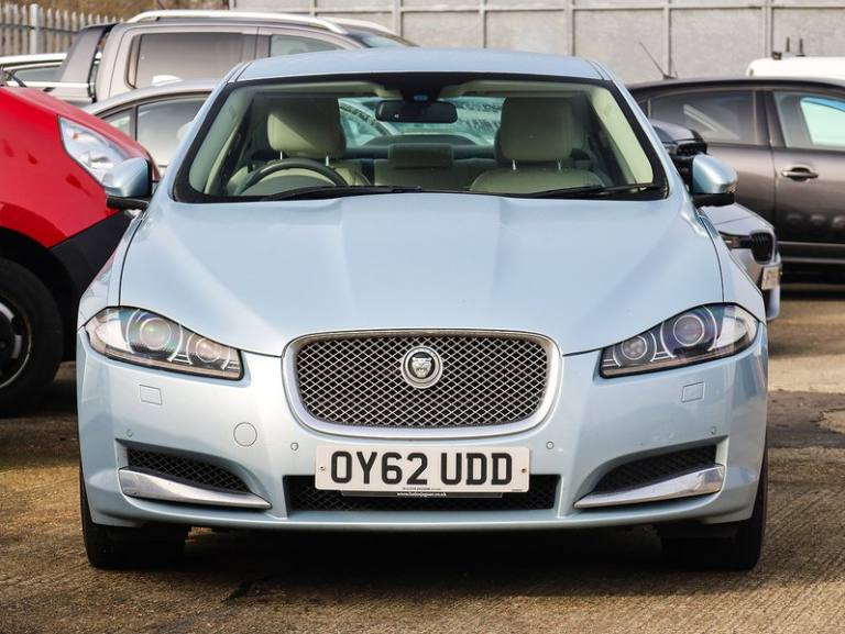 2012 Jaguar XF d Premium Luxury Saloon Diesel Automatic