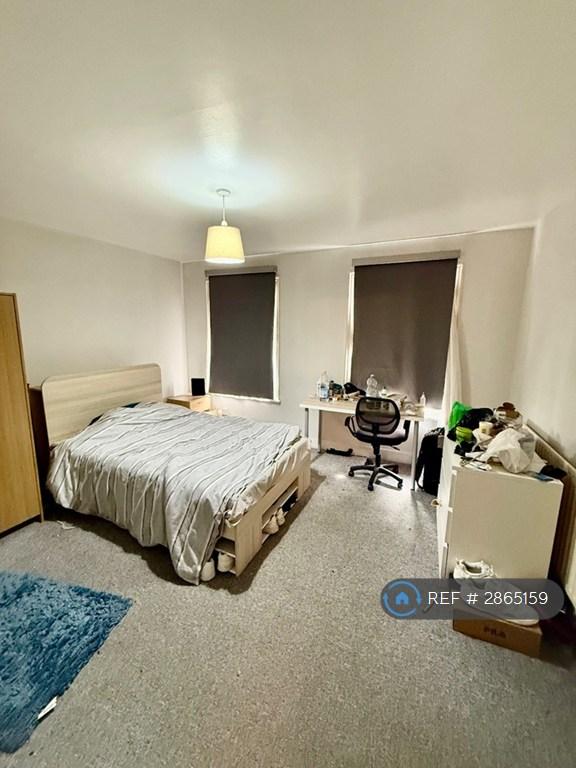 1 bedroom in Grange Avenue, Reading, RG6 (#2865159)