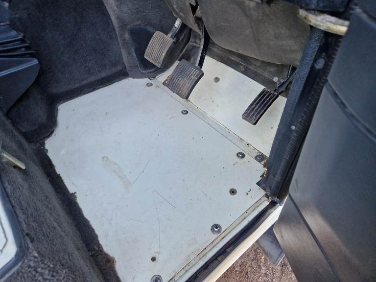 1990 Land Rover Defender 110 3.5 County Station Wagon Petrol Manual (134 bhp) V8 3500cc SUV Petro...