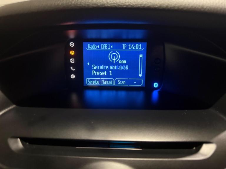 2011 Ford Focus 1.6 125 Zetec 5dr HATCHBACK PETROL Manual