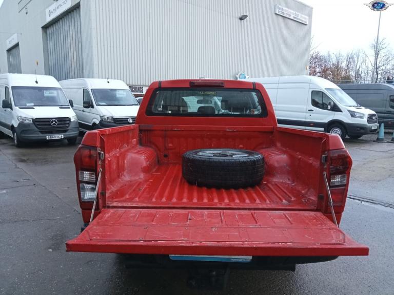 ISUZU D-MAX 2.5 TD Fury Red Manual Diesel 2016